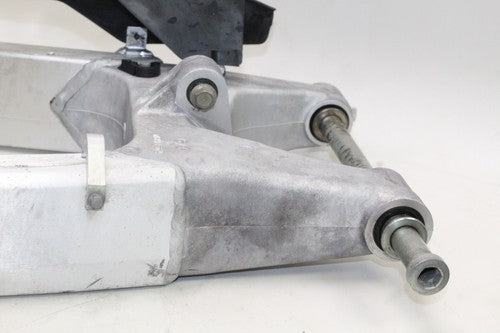 2000 Honda Cbr600f4 Rear Swingarm Back Suspension Swing Arm 52200-mbw-000 OEM