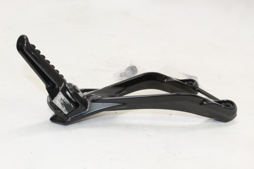 2005-06 Kawasaki Ninja Zx6r Zx636c Right Rear Back Passenger Peg 34028-0005 OEM