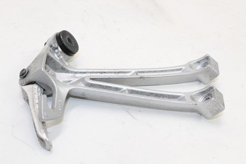 2007-08 Suzuki Gsxr1000 Right Rear Passanger Set Foot Peg Rest Stop OEM
