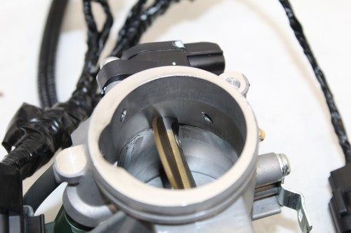 2010 Kawasaki Ninja Zx14 Zx1400-a Main Fuel Injectors / Throttle Bodies