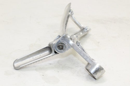 2003-05 Yamaha Yzf R6 Right Rear Back Passenger Peg 5sl-27440-01-00 OEM