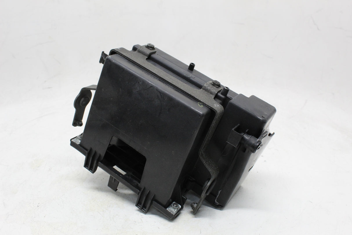 2005 Honda VTX1300S OEM REAR BACK TAIL UNDERTAIL BATTERY TRAY PLASTIC BRACKET