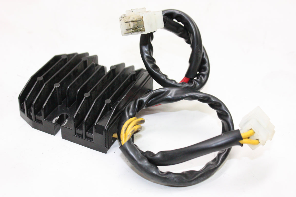 2004 Triumph Daytona 600 OEM RECTIFIER VOLTAGE REGULATOR