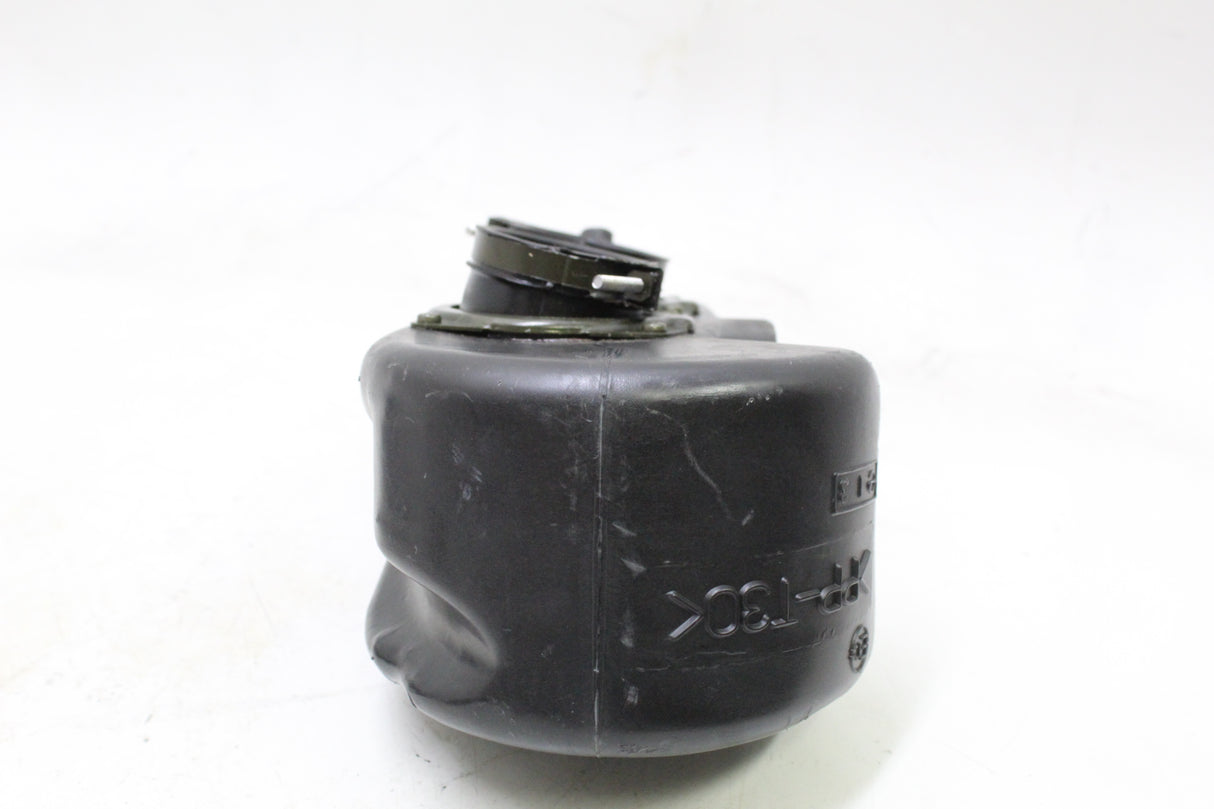 2004 SUZUKI GSXR600 OEM AIRBOX AIR CLEANER CAP COVER INTAKE DUCTS