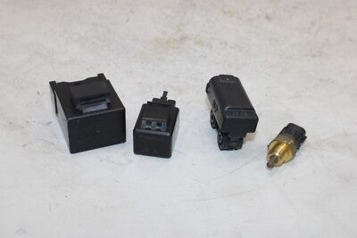 04-12 YAMAHA FJR1300A ABS OEM TURN SIGNAL BLINKER RELAY SWITCH W TIP OVER SENSOR