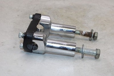 2007 HARLEY-DAVIDSON SPORTSTER 883 LOW XL883L OEM HANDLEBAR CLAMP MOUNT