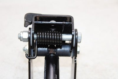 2007 HARLEY-DAVIDSON STREET GLIDE FLHX OEM SEAT BRACKET MOUNT MOUNTING BRACKET