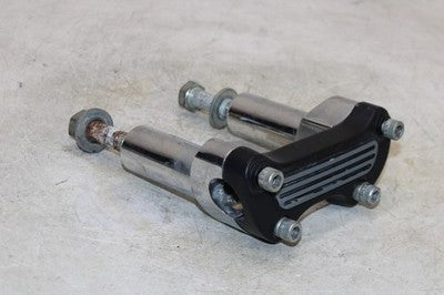 2007 HARLEY-DAVIDSON SPORTSTER 883 LOW XL883L OEM HANDLEBAR CLAMP MOUNT
