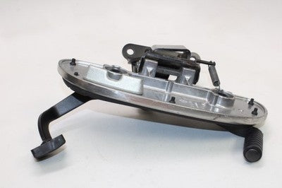 07-24 KAWASAKI VULCAN 900 VN900B CLASSIC OEM LEFT FRONT FOOT REST W PEGS