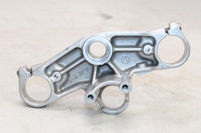 97-07 YAMAHA YZF600R OEM FORKS UPPER TRIPLE TREE CLAMP