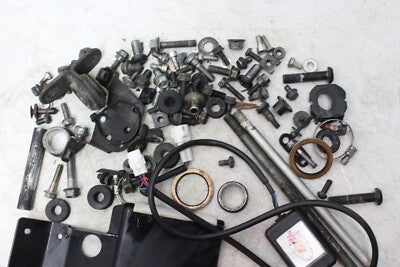2008 YAMAHA FZ6 OEM ENGINE MOUNTING BOLTS HARDWARE MOTOR SCREWS