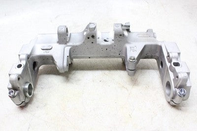 2001 HONDA CBR929RR OEM REAR SUBFRAME SUB FRAME MOUNTING MOUNTING BRACKET MOUNT