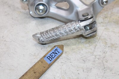 08-09 SUZUKI GSXR 750 OEM LEFT FRONT FOOT REST PEG STEP