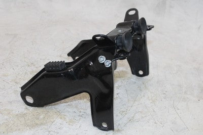 2018 HUSQVARNA SVARTPILEN 401 OEM GAS TANK MOUNT BRACKET