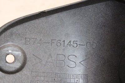 2018 YAMAHA XMAX CZD300A OEM HANDLE BAR HANDLEBAR LOGO COVER