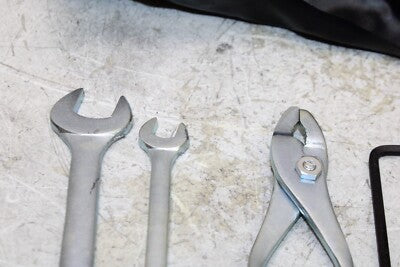 11-17 SUZUKI BOULEVARD C50 VL800 OEM STOCK TOOLS OEM TOOL BAG KIT SET