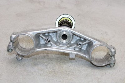06-09 SUZUKI GSXR 600 OEM FRONT FORKS CLAMP LOWER TRIPLE TREE STEM