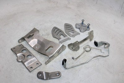 06-07 SUZUKI GSXR 750 OEM MOUNTING BRACKETS MOUNTS CHROME COVERS