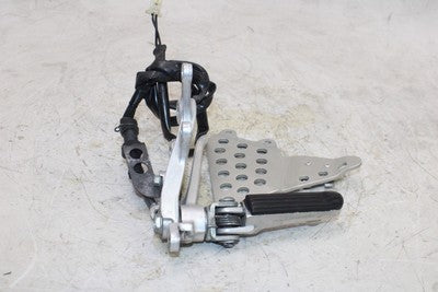 00-01 HONDA CBR929RR OEM RIGHT REARSET REAR SET DRIVER FOOT PEG REST STOP