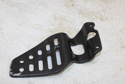 11-16 YAMAHA YZF R6 OEM RIGHT FRONT FOOT SHIELD