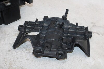 04-10 KAWASAKI VULCAN 2000 VN2000A OEM BATTERY TRAY BOX HOLDER