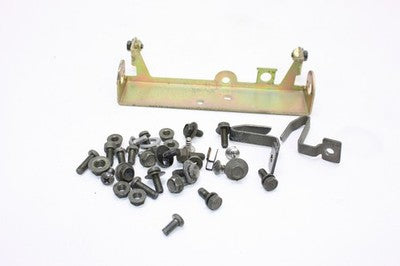 2005 YAMAHA VINO 125 YJ125 OEM ENGINE MOUNTING BOLTS HARDWARE MOTOR SCREWS