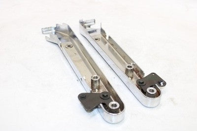 1997 KAWASAKI VULCAN 1500 VN1500D OEM REAR PASSENGER FENDER GRAB RAIL PAIR