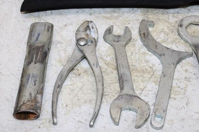 17-19 KAWASAKI Z650 OEM STOCK TOOLS OEM TOOL BAG KIT SET