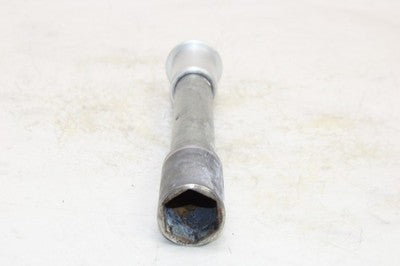 01-04 SUZUKI GSXR 1000 OEM FRONT WHEEL RIM AXLE PIVOT BOLT