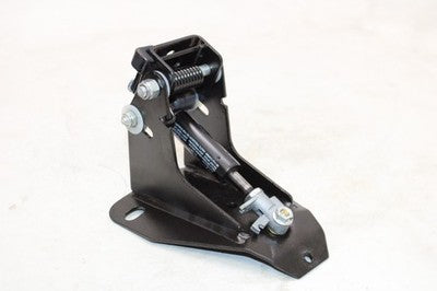 2007 HARLEY-DAVIDSON STREET GLIDE FLHX OEM SEAT BRACKET MOUNT MOUNTING BRACKET