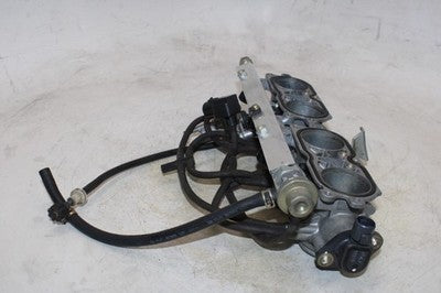 99-03 HONDA CBR1100XX OEM MAIN FUEL INJECTORS / THROTTLE BODIES