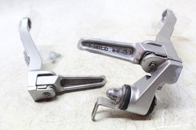 2007 KAWASAKI ZZR600 ZX600J OEM REAR BACK PASSENGER PEG SET PAIR