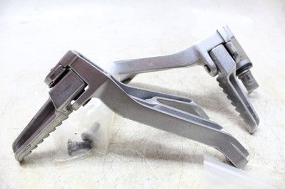 2007 KAWASAKI ZZR600 ZX600J OEM REAR BACK PASSENGER PEG SET PAIR