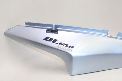 04-06 SUZUKI VSTROM 650 DL650 OEM RIGHT REAR BACK TAIL FAIRING COWL SHROUD