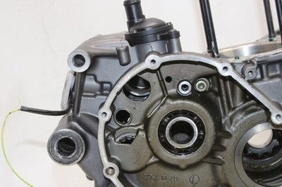 2013 DUCATI HYPERMOTARD OEM ENGINE MOTOR CRANKCASE CRANK CASES BLOCK
