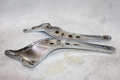 2004 SUZUKI INTRUDER 1500 VL1500 OEM PASSENGER REAR SEAT GRAB BAR HANDLE