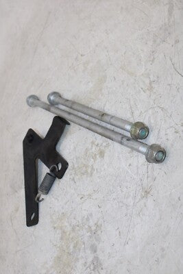 2004 TRIUMPH DAYTONA 600 OEM ENGINE MOUNT MOTOR BRACKET ENGINE BOLTS