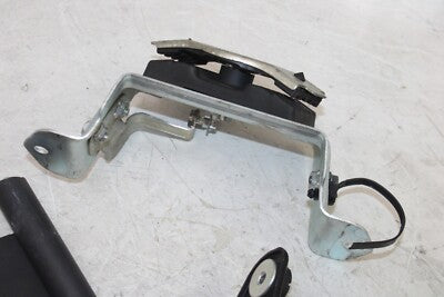 2014 SUZUKI VSTROM 1000 DL1000A ABS OEM GAS TANK FUEL CELL PETROL BRACKET MOUNT