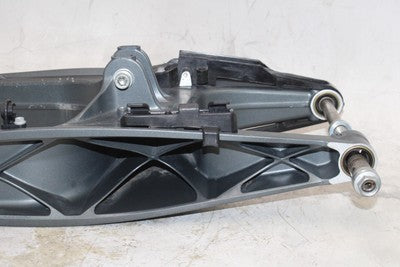 2018 HUSQVARNA SVARTPILEN 401 OEM REAR SWINGARM BACK SUSPENSION SWING ARM