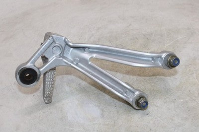 2000 SUZUKI GSXR 750 OEM RIGHT REAR BACK PASSENGER PEG