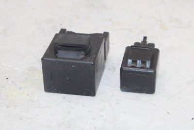 01-05 YAMAHA FZ1 Fazer FZS1000 OEM TURN SIGNAL BLINKER RELAY FLASHER SWITCH PAIR