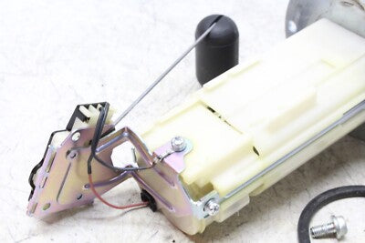 08-09 SUZUKI GSXR 750 OEM FUEL PUMP GAS PETROL SENDER UNIT
