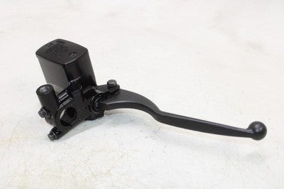 2018 YAMAHA XMAX CZD300A OEM FRONT BRAKE MASTER CYLINDER W/ LEVER