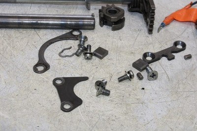 1990 SUZUKI GSXR1100 OEM SHIFTER SHIFT SHAFT W PULSE SENSOR