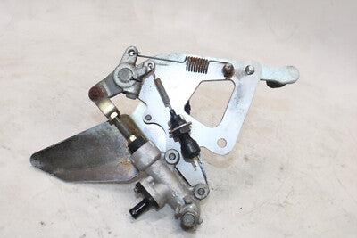 1993 SUZUKI GS500E OEM RIGHT REARSET REAR SET DRIVER FOOT PEG REST STOP