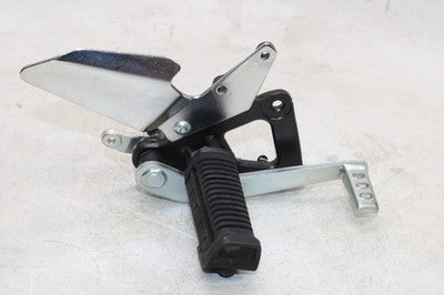 2009 Suzuki GS500F OEM RIGHT REARSET REAR SET DRIVER FOOT PEG REST STOP W PEDAL