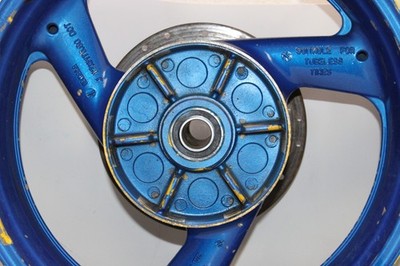 1994 YAMAHA YZF750R OEM REAR BACK WHEEL RIM