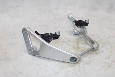 2018 HUSQVARNA SVARTPILEN 401 OEM ENGINE MOTOR MOUNT STAY BRACKETS