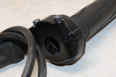 2008 YAMAHA YZF R1 OEM RIGHT THROTTLE GRIP W CABLE