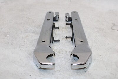 2004 KAWASAKI VULCAN 1500 VN1500E CLASSIC OEM REAR PASSENGER FENDER GRAB RAIL